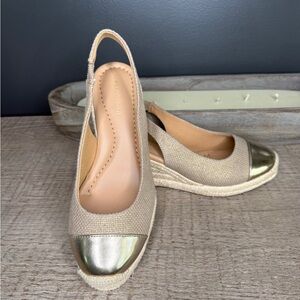 Easy Spirit Gold and Tan Espadrille Wedges